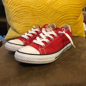 Red converse extra padding